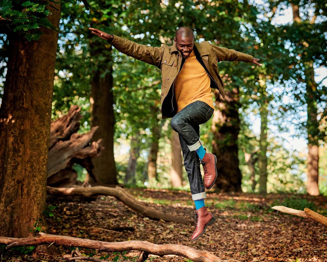 turquoise-socks-outdoor-boot-woods-jumping-happy-winter
