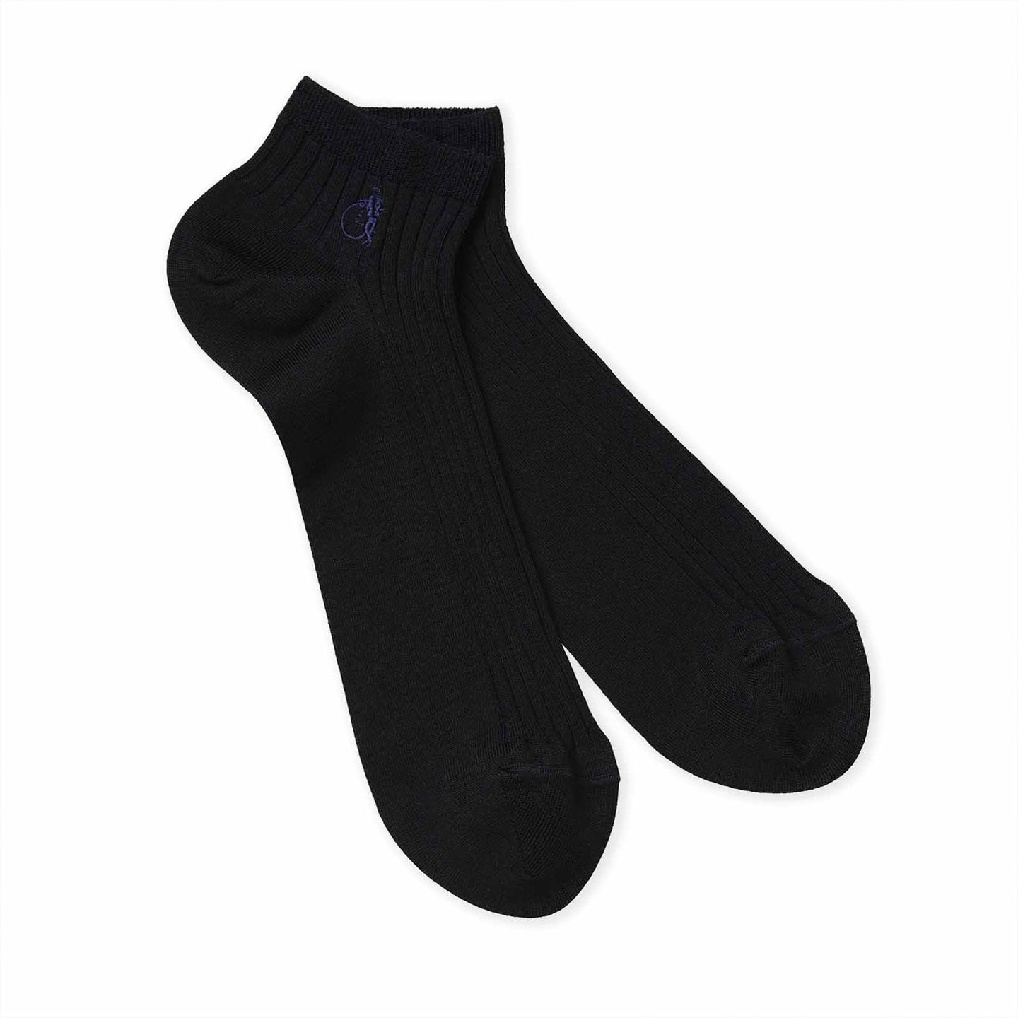 Short black socks