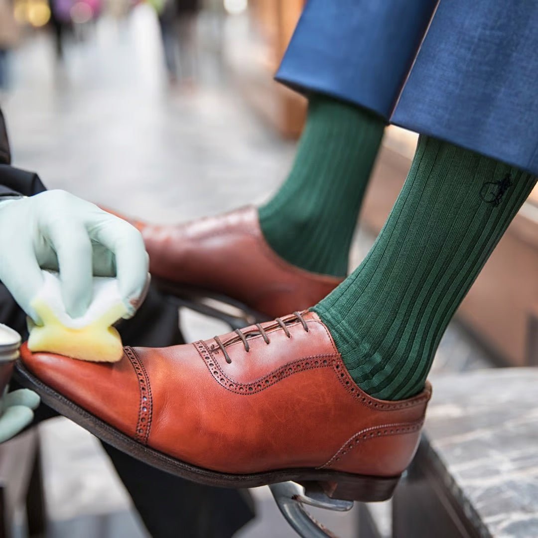 Men's Style Tip: How to wear green socks - London Sock Company